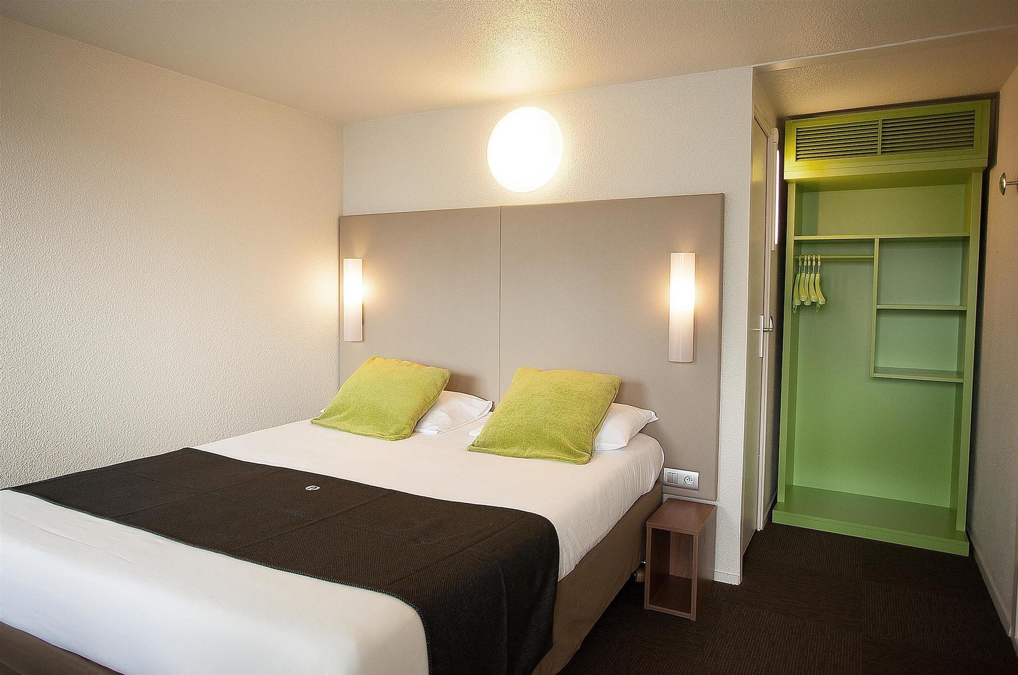 Campanile Evry Est - Saint Germain Les Corbeil Hotel Exterior photo